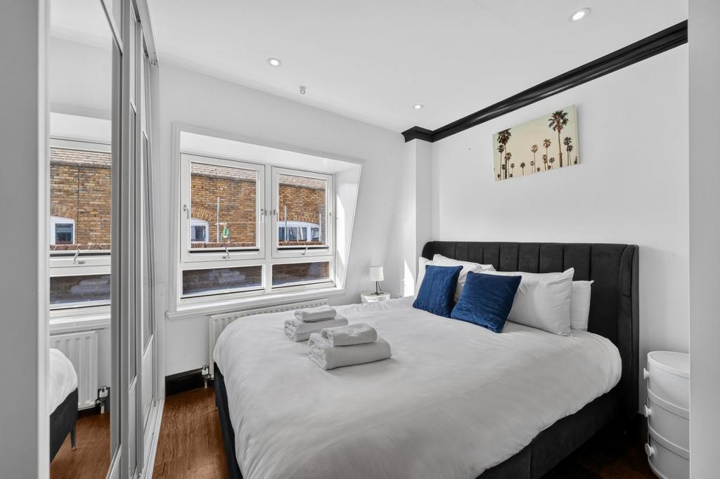 Apartment in London - More