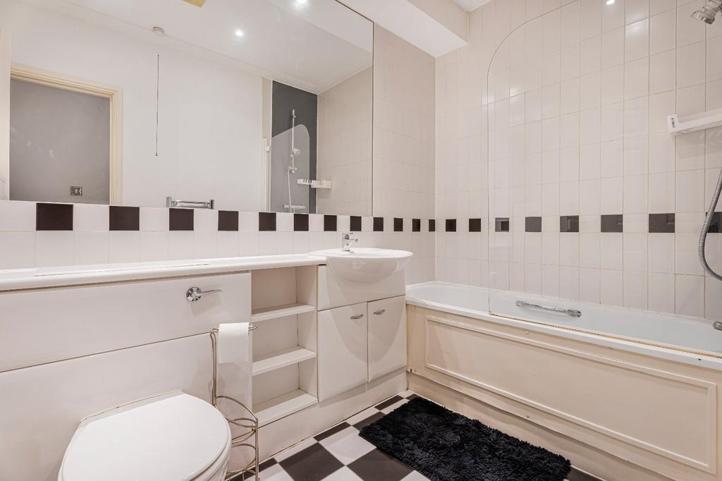 Apartment in London - More
