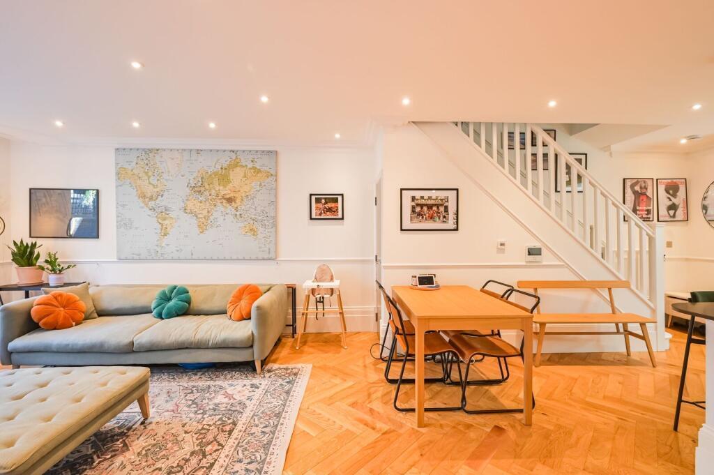 House in London - View 2