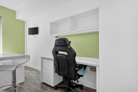 Studio to rent, St. Anns Road, London, W11