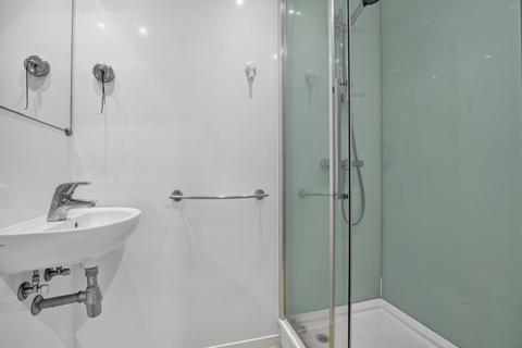 Studio to rent, St. Anns Road, London, W11