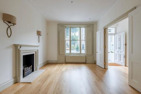 5 bedroom end of terrace house for sale, Stratford Road, London, W8