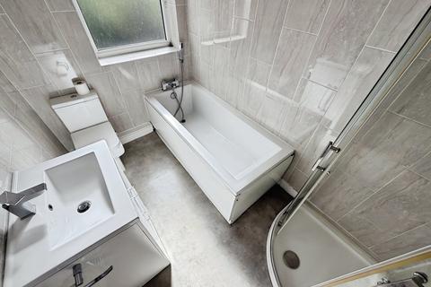 3 bedroom detached house for sale, Crowtrees Lane, Rastrick, Brighouse, HD6
