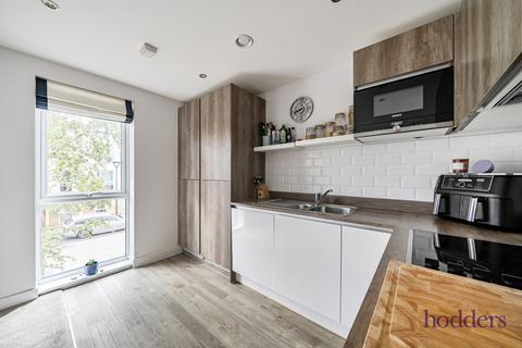 2 bedroom apartment for sale, Fossett Apartments, Hawker Drive, Addlestone, Surrey, KT15