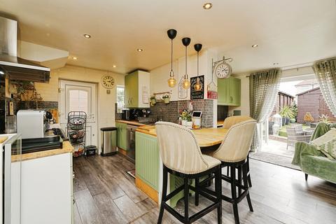 3 bedroom semi-detached house for sale, Aldrich Crescent, New Addington, Croydon, CR0