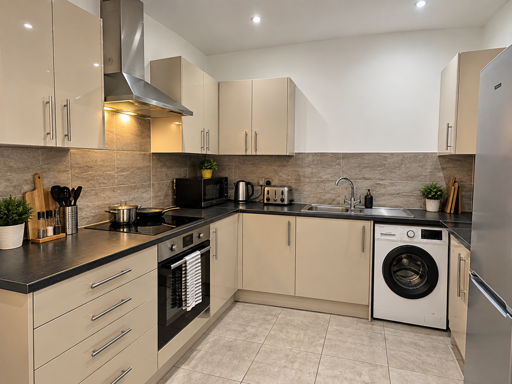 House in Manchester, Moss Side - View 2