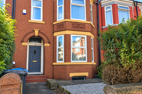 1 bedroom house of multiple occupation to rent, 394 Moss Lane, Manchester M14