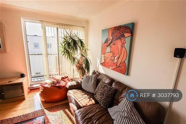 Apartment in Southampton - More