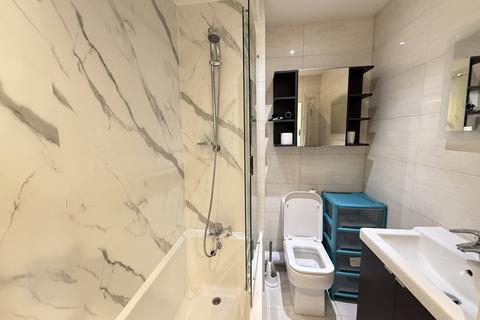 2 bedroom apartment to rent, Old Brompton Road, Earls Court, London, SW5