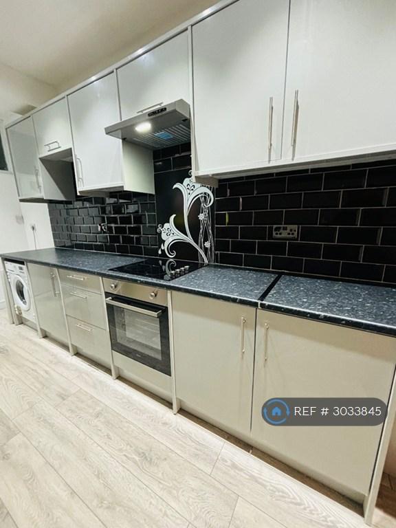 Apartment in Manchester - More