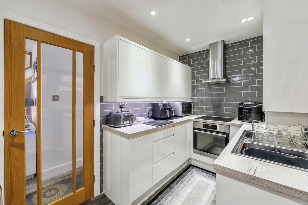 House in Essex - View 2