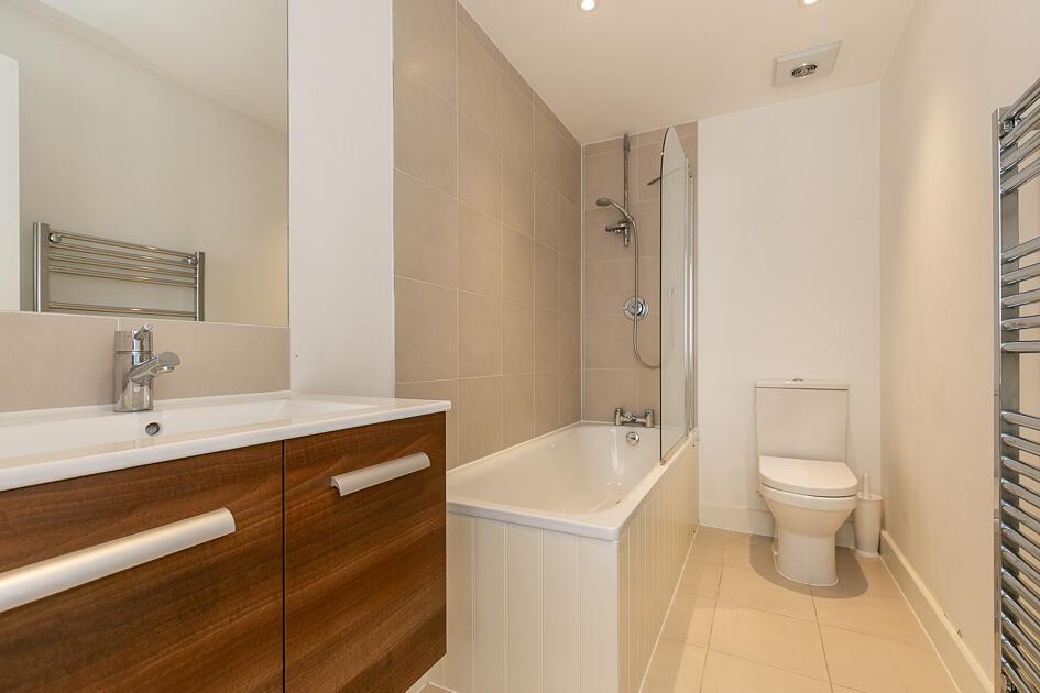 Apartment in London - View 4