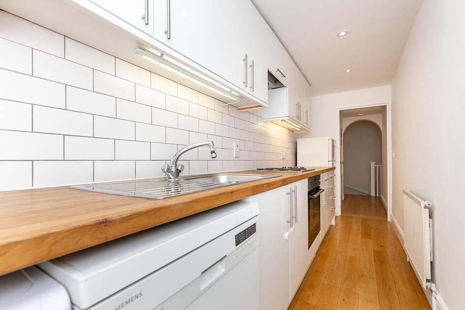 Apartment in London - View 5