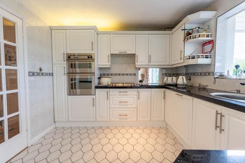 4 bedroom detached bungalow for sale, Abbotts Close, Rochester, ME1