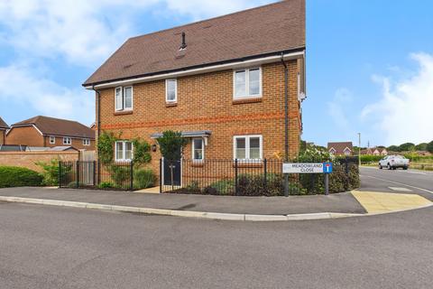 undefined, Meadowland Close, Bramley, RG26