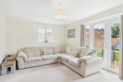 undefined, Meadowland Close, Bramley, RG26