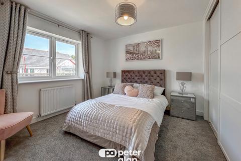4 bedroom detached house for sale, Glan Llyn, Tredegar
