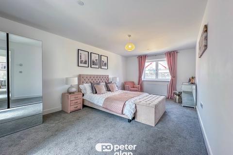 4 bedroom detached house for sale, Glan Llyn, Tredegar
