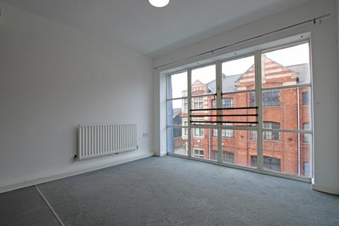 Studio to rent, Bath Road, Kettering, Northamptonshire, NN16