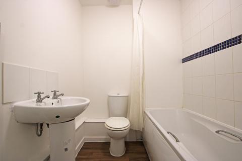 Studio to rent, Bath Road, Kettering, Northamptonshire, NN16