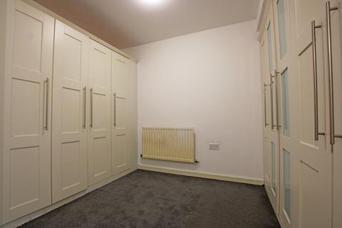 Studio to rent, Bath Road, Kettering, Northamptonshire, NN16
