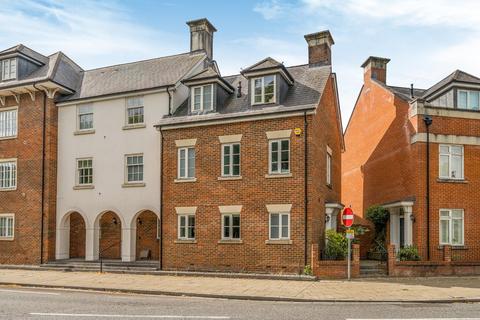 3 bedroom terraced house to rent, Union Street, Winchester, Hampshire, SO23