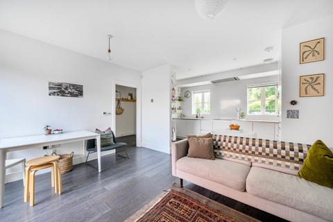 3 bedroom terraced house to rent, Union Street, Winchester, Hampshire, SO23