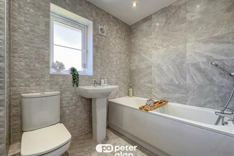 3 bedroom detached house for sale, Glan Llyn, Tredegar