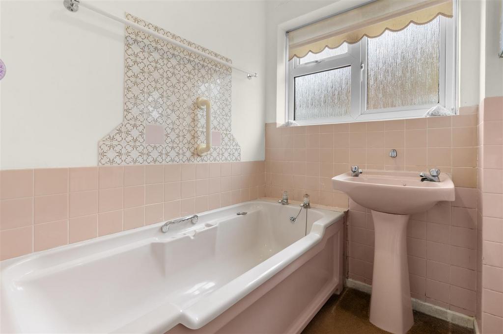 House in Hailsham - More