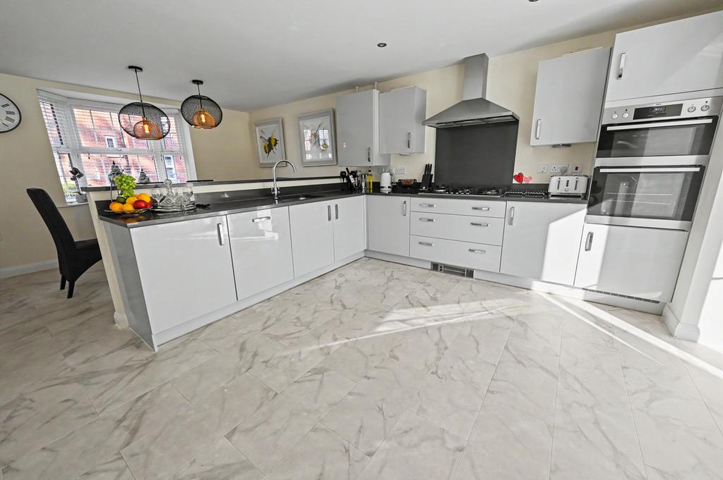 House in Derbyshire Dales, Ashbourne - View 3