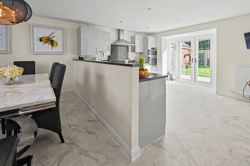 House in Derbyshire Dales, Ashbourne - More