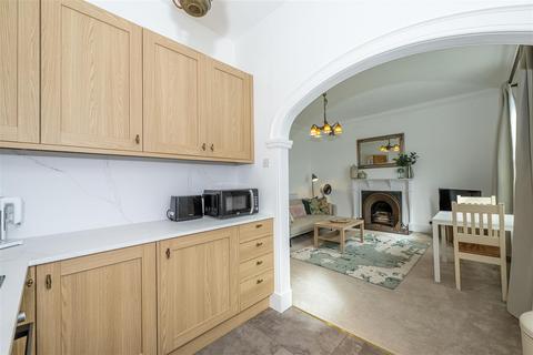 undefined, Ranelagh Road, Ealing, W5