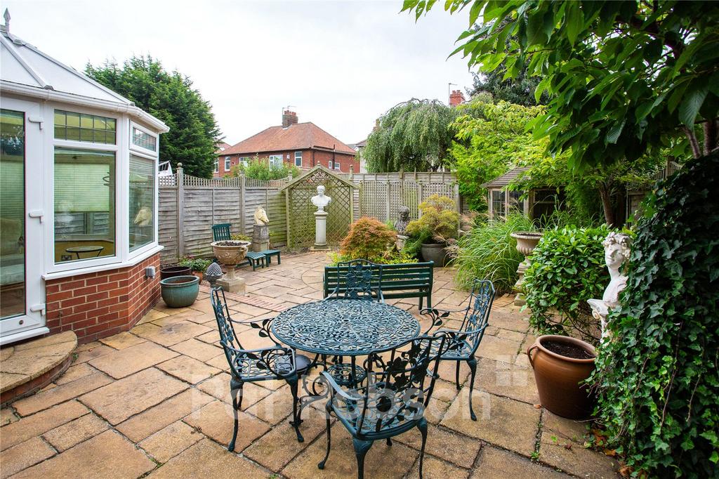 House in Newcastle Upon Tyne - View 2
