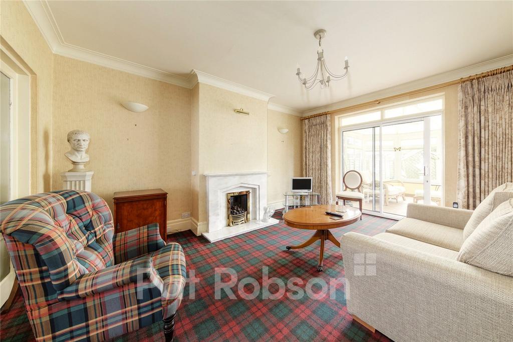 House in Newcastle Upon Tyne - View 4