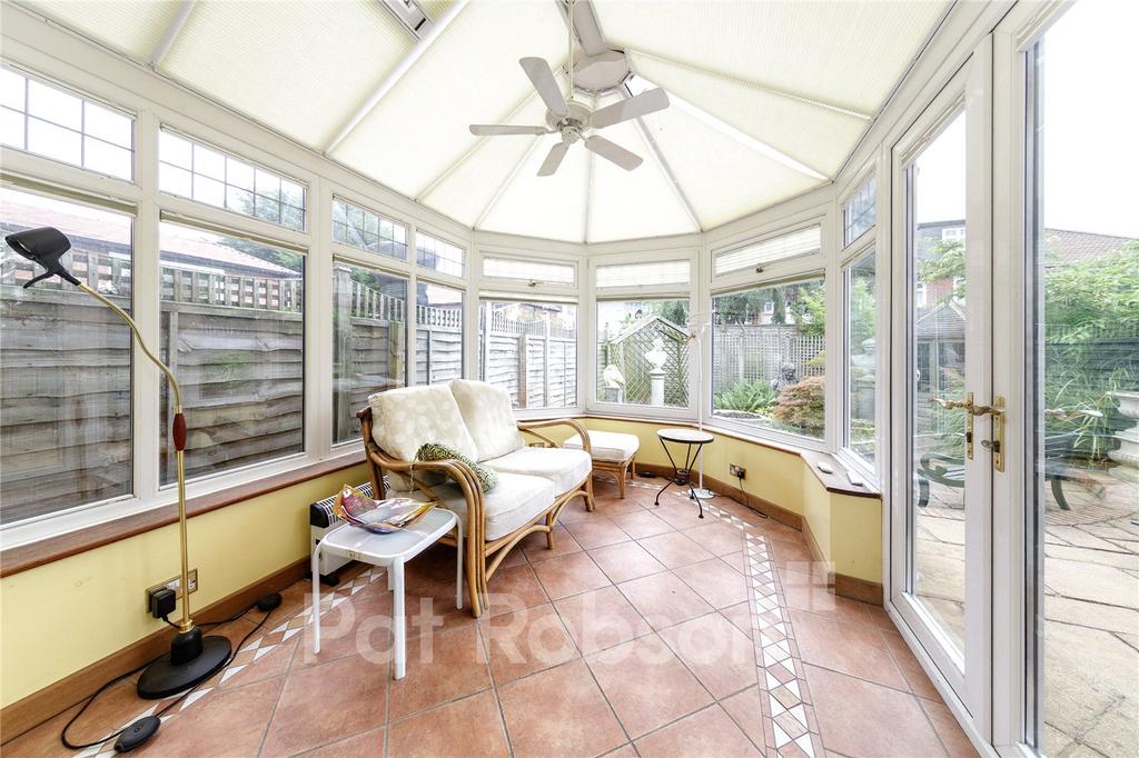 House in Newcastle Upon Tyne - View 5