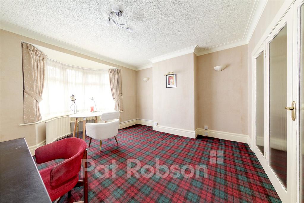 House in Newcastle Upon Tyne - More