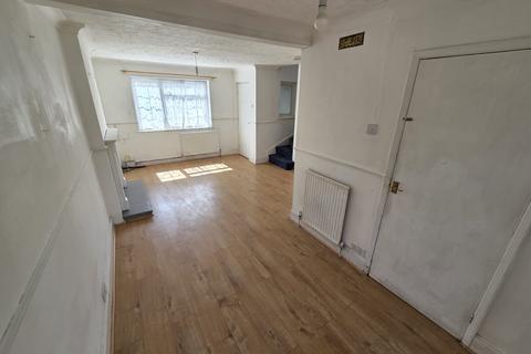 2 bedroom semi-detached house to rent, Dallow Road, LUTON, LU1