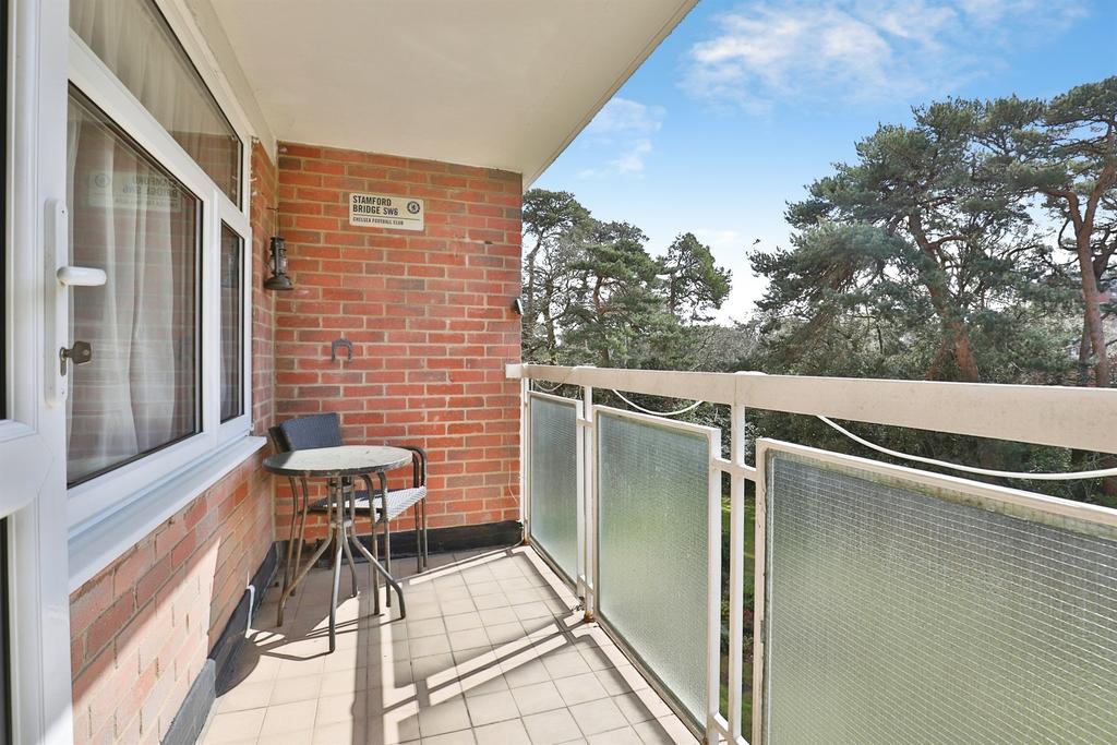 Apartment in Bournemouth - View 2