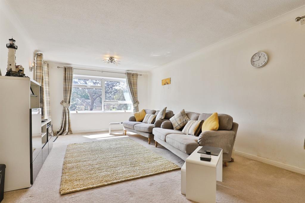 Apartment in Bournemouth - View 4