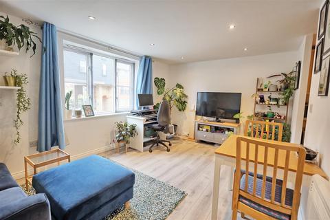 1 bedroom apartment for sale, Station Road, Ware SG12