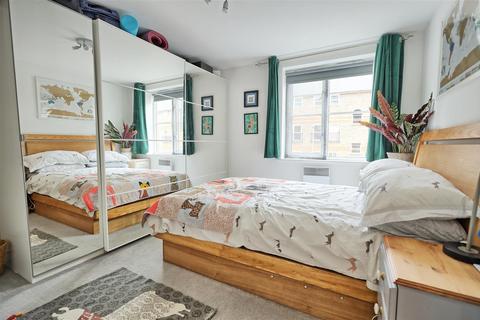 1 bedroom apartment for sale, Station Road, Ware SG12