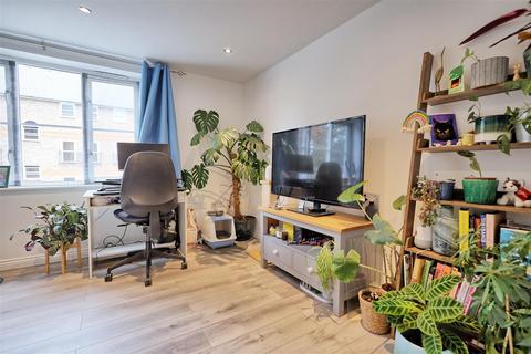 1 bedroom apartment for sale, Station Road, Ware SG12