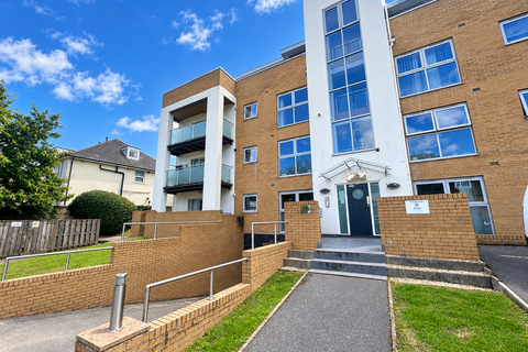 2 bedroom flat to rent, Surrey Road, Bournemouth, BH4