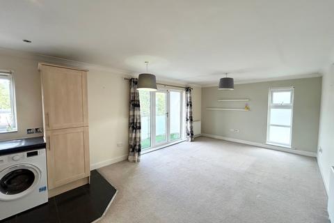 2 bedroom flat to rent, Surrey Road, Bournemouth, BH4