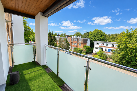 2 bedroom flat to rent, Surrey Road, Bournemouth, BH4