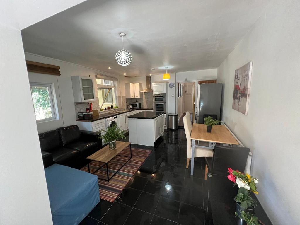 House in Cardiff - View 2