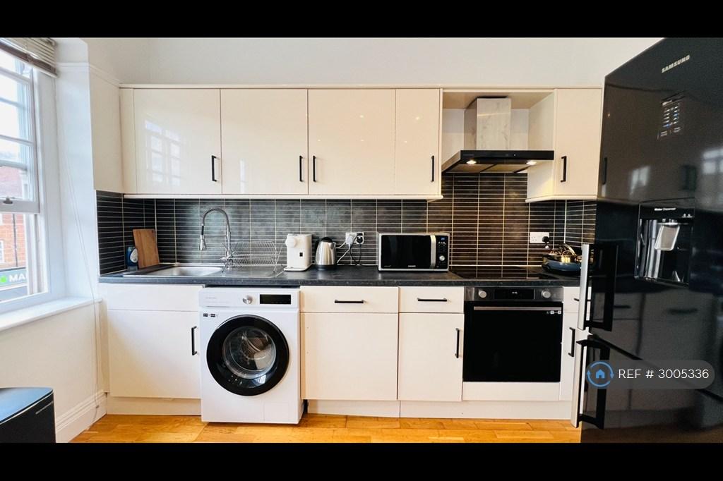 Apartment in London - View 2