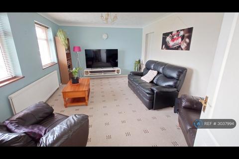 4 bedroom detached house to rent, Bradwell Road, Peterborough, PE3