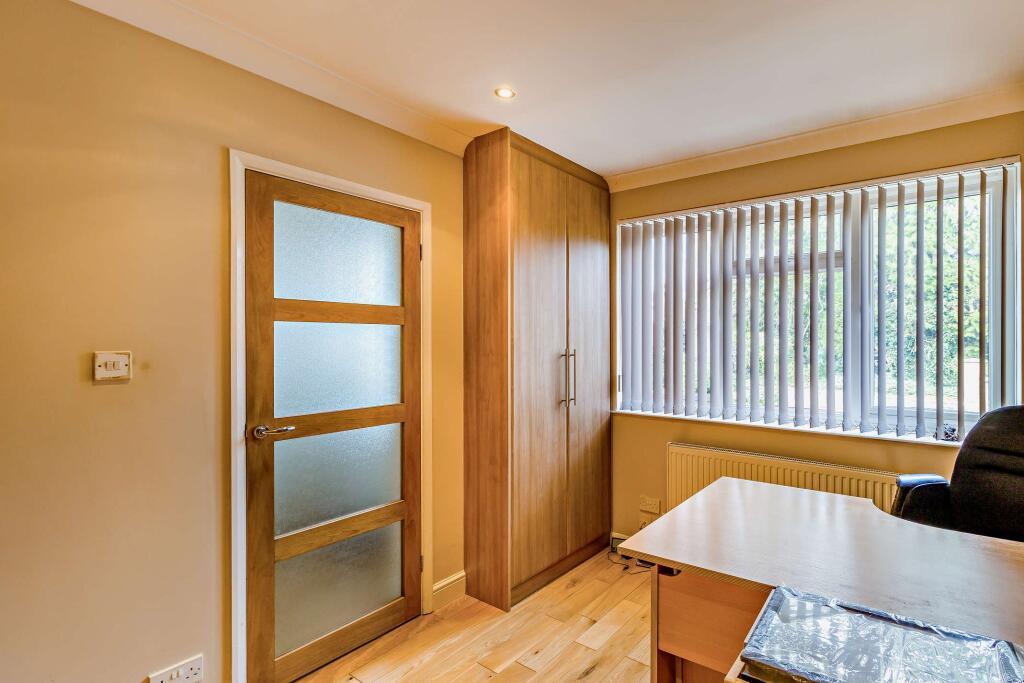 House in Pinner - View 2