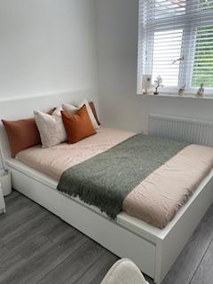 1 bedroom in a house share to rent, Langley Cres, Harlington, Hayes  UB3
